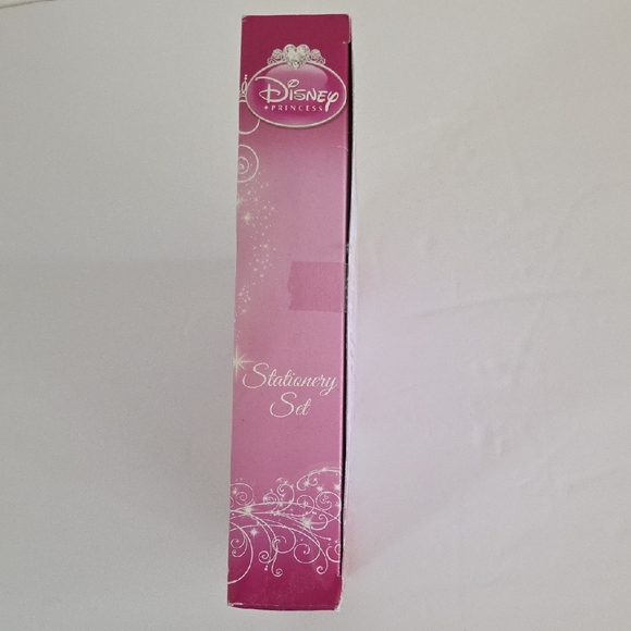 Disney Princess Pink Stationery Set with Lock and Key - Picture 3 of 6